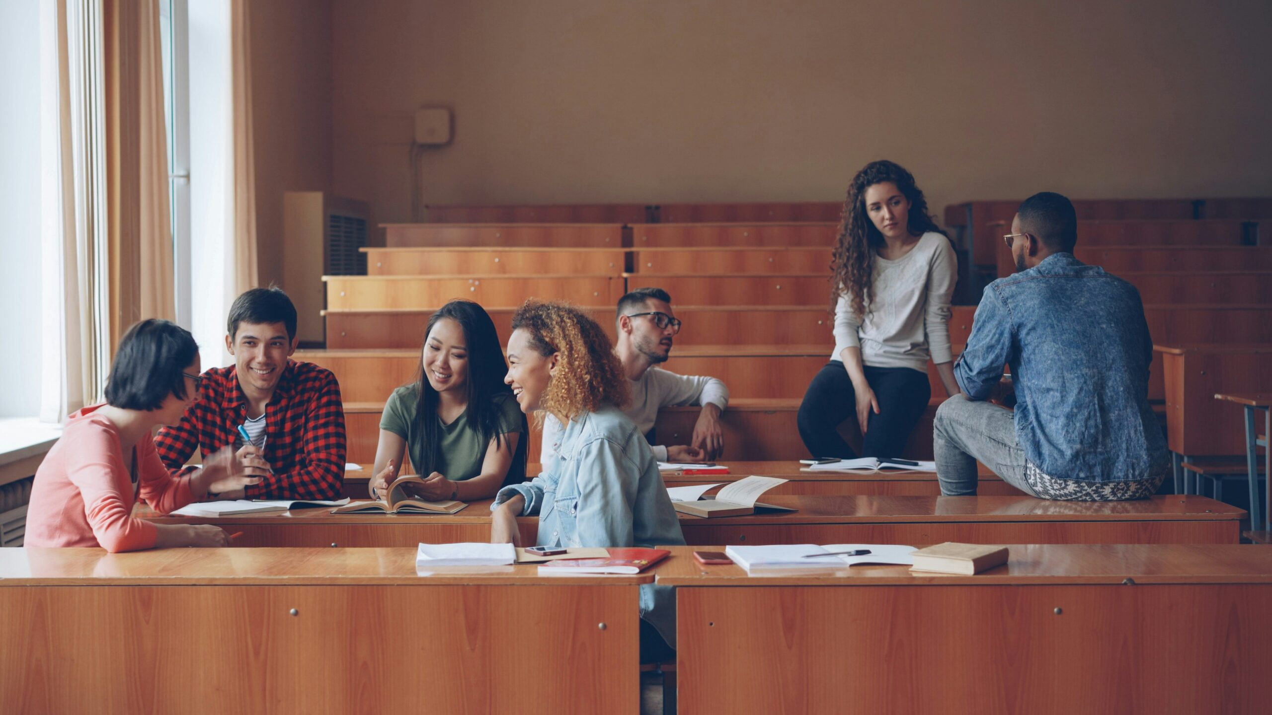2026 U.S. Youth Permanent Residence (SIJS) Guide: Conditions and When to Apply for High School International Students